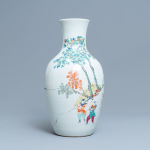 Un vase en porcelaine de Chine famille rose à décor de guerriers, 19ème — photo 2