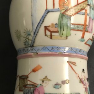 Un vase en porcelaine de Chine famille rose à décor de la production de blé, marque de Kangxi, 19ème — photo 11