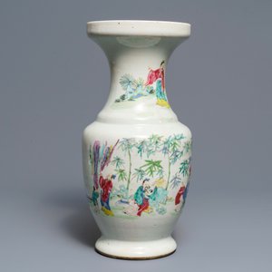 Un vase en porcelaine de Chine famille rose à décor des 'Sept sages dans la forêt de bambou', Yongzheng — photo 4