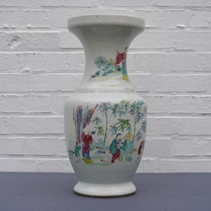 Un vase en porcelaine de Chine famille rose à décor des 'Sept sages dans la forêt de bambou', Yongzheng — photo 8