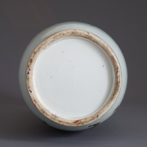 Un vase en porcelaine de Chine famille rose à décor d'Immortels, 19/20ème — photo 9
