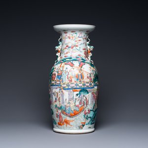Un vase en porcelaine de Chine famille rose à décor d'immortels, 19ème — photo 1