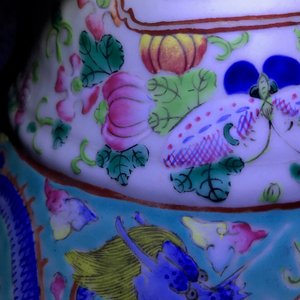 Un vase en porcelaine de Chine famille rose à décor 'Wu Shuang Pu', 19ème — photo 12