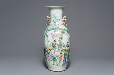 Un vase en porcelaine de Chine famille rose à double décor, 19/20ème