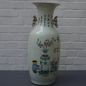 Un vase en porcelaine de Chine famille rose à double décor, 19/20ème — photo 8