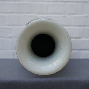 Un vase en porcelaine de Chine famille rose à double décor, 19/20ème — photo 9