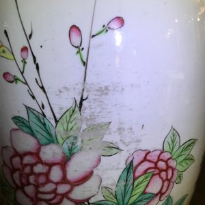 Un vase en porcelaine de Chine famille rose à double décor, 19/20ème — photo 10