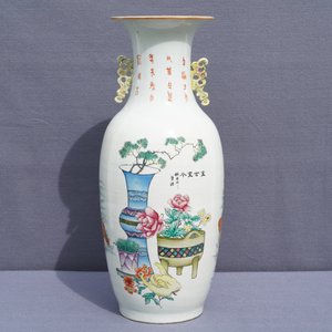 Un vase en porcelaine de Chine famille rose à double décor, 19/20ème — photo 9