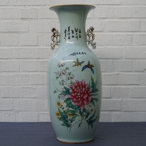 Un vase en porcelaine de Chine famille rose à double décor, 19/20ème — photo 14