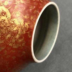Un vase en porcelaine de Chine famille rose coquille d'oeuf, Yongzheng — photo 8