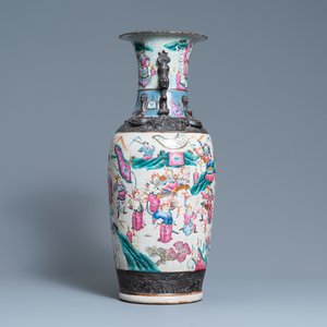 Un vase en porcelaine de Chine famille rose dite 'de Nankin', 19ème — photo 2