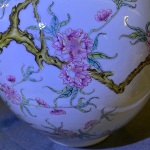 Un vase en porcelaine de Chine famille rose, marque de Hongxian, République — photo 7