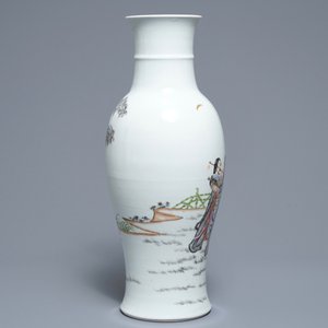 Un vase en porcelaine de Chine famille rose, marque de Ju Ren Tang, 20ème — photo 3