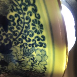 Un vase en porcelaine de Chine famille rose, marque de Qianlong, République, 20ème — photo 8