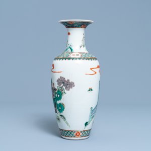 Un vase en porcelaine de Chine famille verte, 19ème — photo 3