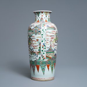 Un vase en porcelaine de Chine famille verte à décor de guerriers sur chevaux, Kangxi — photo 2