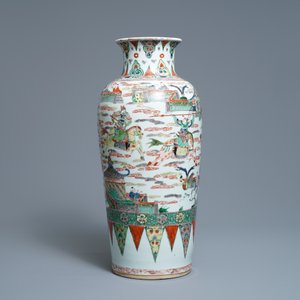 Un vase en porcelaine de Chine famille verte à décor de guerriers sur chevaux, Kangxi — photo 3