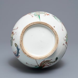 Un vase en porcelaine de Chine famille verte à décor de phénix, 19ème — photo 5