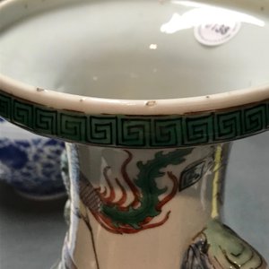 Un vase en porcelaine de Chine famille verte à décor de phénix, 19ème — photo 10