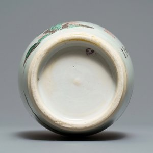 Un vase en porcelaine de Chine famille verte à décor de 'Zhongkui', Kangxi — photo 6