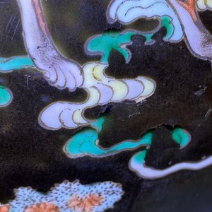 Un vase en porcelaine de Chine famille verte à fond noire, 19ème — photo 13