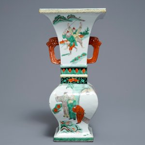 Un vase en porcelaine de Chine famille verte, marque de Kangxi, 19/20ème — photo 3