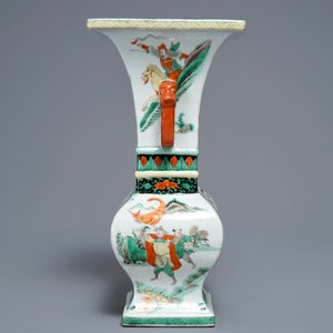 Un vase en porcelaine de Chine famille verte, marque de Kangxi, 19/20ème — photo 4