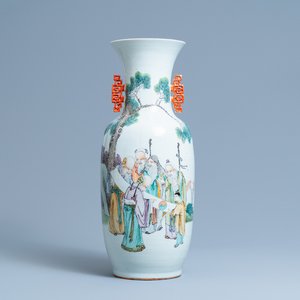 Un vase en porcelaine de Chine qianjiang cai à décor de lettrés, 19ème — photo 1