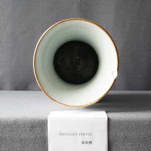 Un vase en porcelaine de Chine qianjiang cai à décor d'un paysage, 19/20ème — photo 22