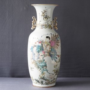 Un vase en porcelaine de Chine qianjiang cai à décor mythologique, 19/20ème — photo 14