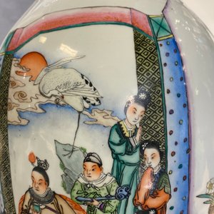 Un vase en porcelaine de Chine qianjiang cai à double décor, 19/20ème — photo 11