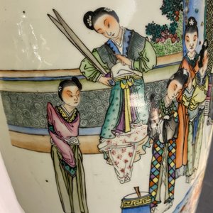 Un vase en porcelaine de Chine qianjiang cai à double décor, 19/20ème — photo 13