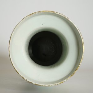 Un vase en porcelaine de Chine qianjiang cai aux joueurs de go, 19/20ème — photo 11