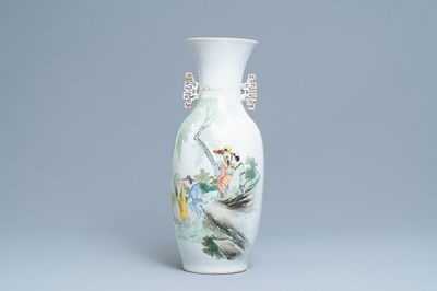 Un vase en porcelaine de Chine qianjiang cai, marque de Jiangxi Ciye Gongsi, République