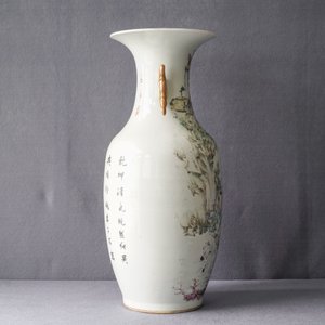 Un vase en porcelaine de Chine qianjiang cai, signé pour Ma Qing Yun, 19/20ème — photo 8