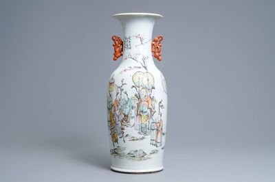 Un vase en porcelaine de Chine qianjiang cai, signé pour Wang Xing Li, daté 1908