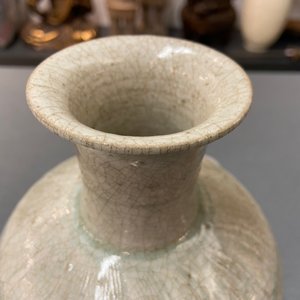 Un vase en porcelaine de Chine qingbai à décor incisé, Song — photo 9