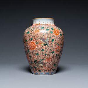 Un vase en porcelaine de Chine wucai à décor de phénix, 19ème — photo 4