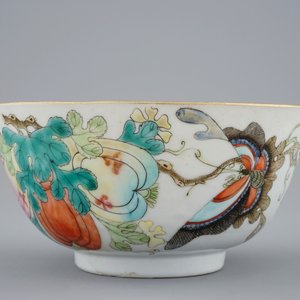 Un vase et un bol en porcelaine de Chine famille rose, 19ème — photo 11