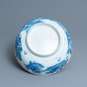Un vase et un grand bol en porcelaine de Chine en bleu et blanc, Qianlong — photo 7