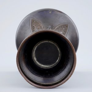 Un vase gu en bronze, Chine, fin de la Dynastie Ming — photo 6