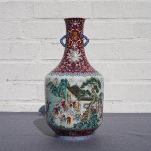 Un vase impérial en porcelaine de Chine famille rose, marque et époque de Jiaqing — photo 43