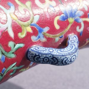 Un vase impérial en porcelaine de Chine famille rose, marque et époque de Jiaqing — photo 56