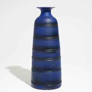 Un vase moderniste de forme conique aux emaux mats, Perignem, 2ème moitié du 20ème — photo 3