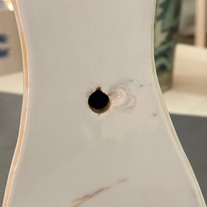 Un vase murale en porcelaine de Chine wucai, époque Transition — photo 17