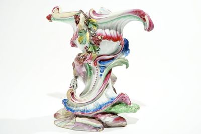 Un vase pot pourri au dragon Rococo en faïence de Sceaux, Jacques Chapelle, 18ème