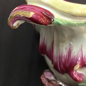 Un vase pot pourri au dragon Rococo en faïence de Sceaux, Jacques Chapelle, 18ème — photo 9