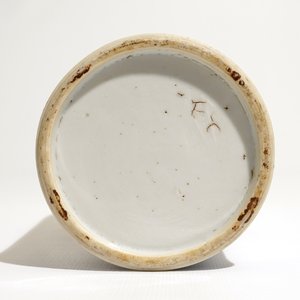 Un vase rouleau en porcelaine de Chine bleu et blanc, Kangxi — photo 6