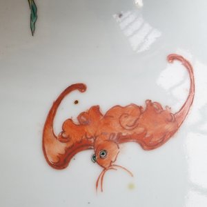 Un vase tianqiuping aux "Neufs pêches" en porcelaine de Chine famille rose, marque de Guanggxu, 19/20ème — photo 16