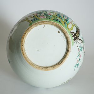 Un vase tianqiuping aux oiseaux sur branches fleuries en porcelaine de Chine famille rose, 19/20ème — photo 11